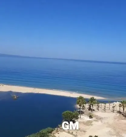 Ej's